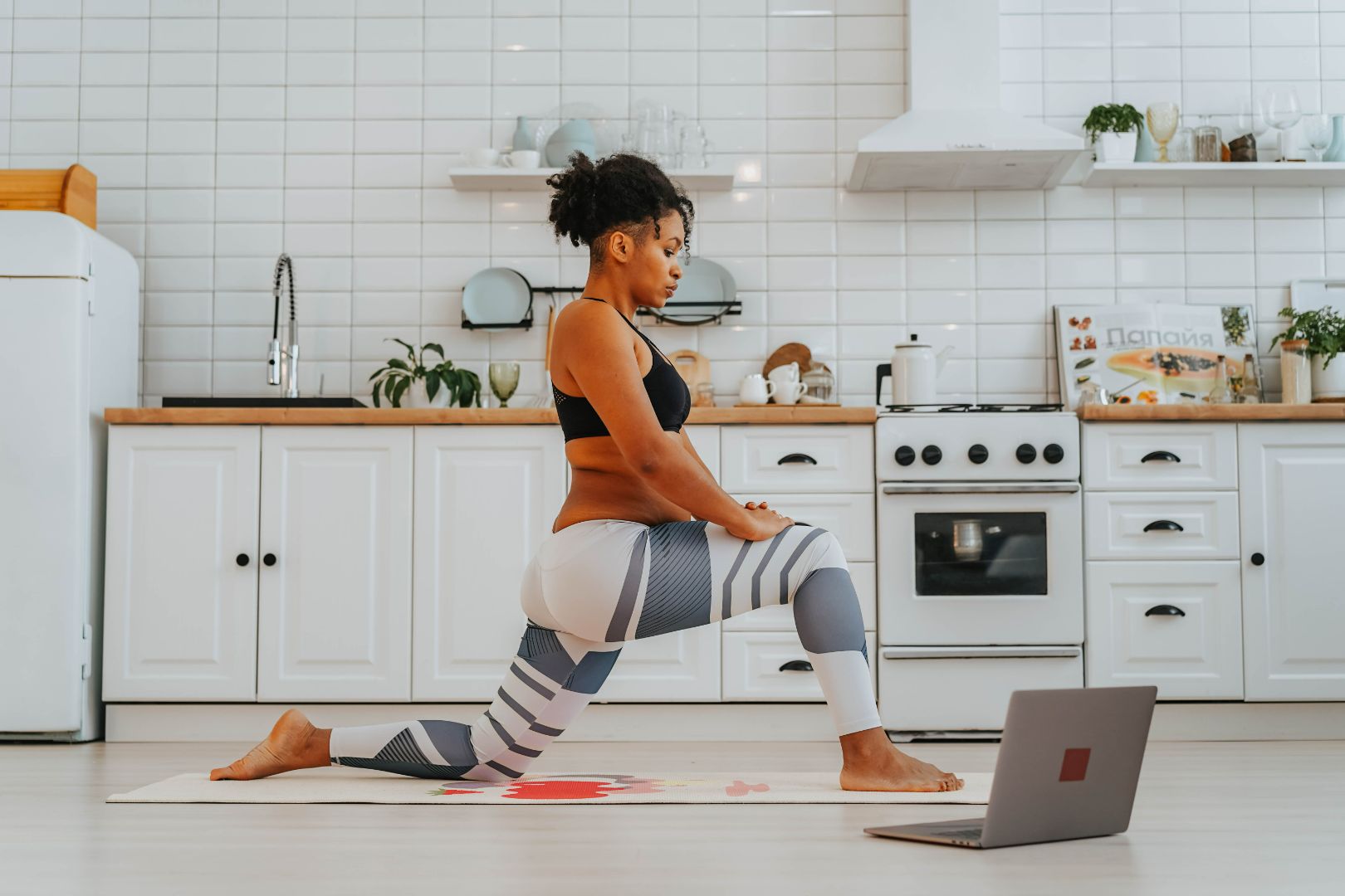 - women's yoga online