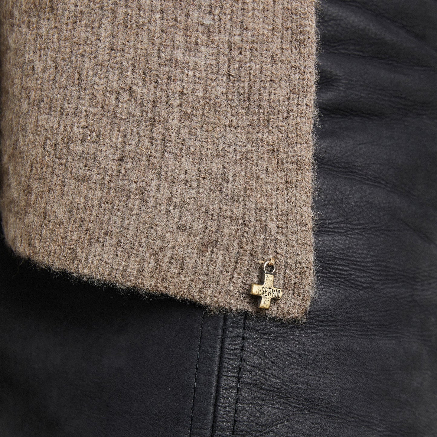 +Beryll Cashmere Scarf | Sandy Gray - +Beryll Worn By Good People