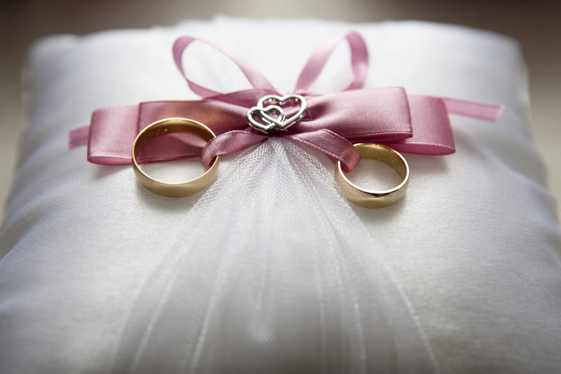 Finding the perfect wedding gift online